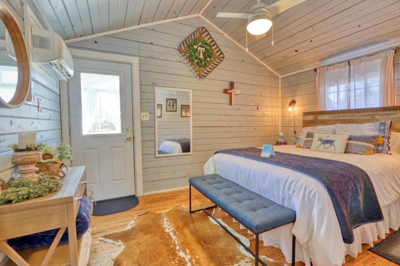 Creekside Cabins - The Texan Wimberley Exterior foto
