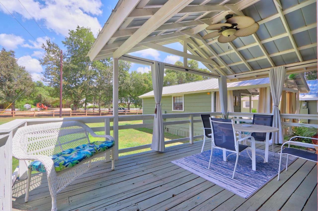 Creekside Cabins - The Texan Wimberley Exterior foto