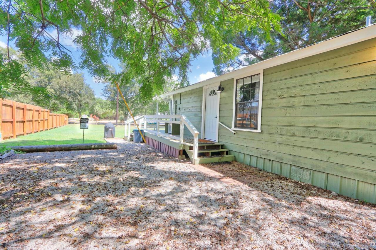 Creekside Cabins - The Texan Wimberley Exterior foto